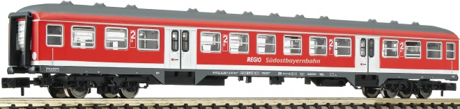 Passenger car 2nd class type Bnrz 451 In Regio-Sudostbayernbahn livery<br /><a href='images/pictures/Fleischmann/Fleischmann-814802.jpg' target='_blank'>Full size image</a>